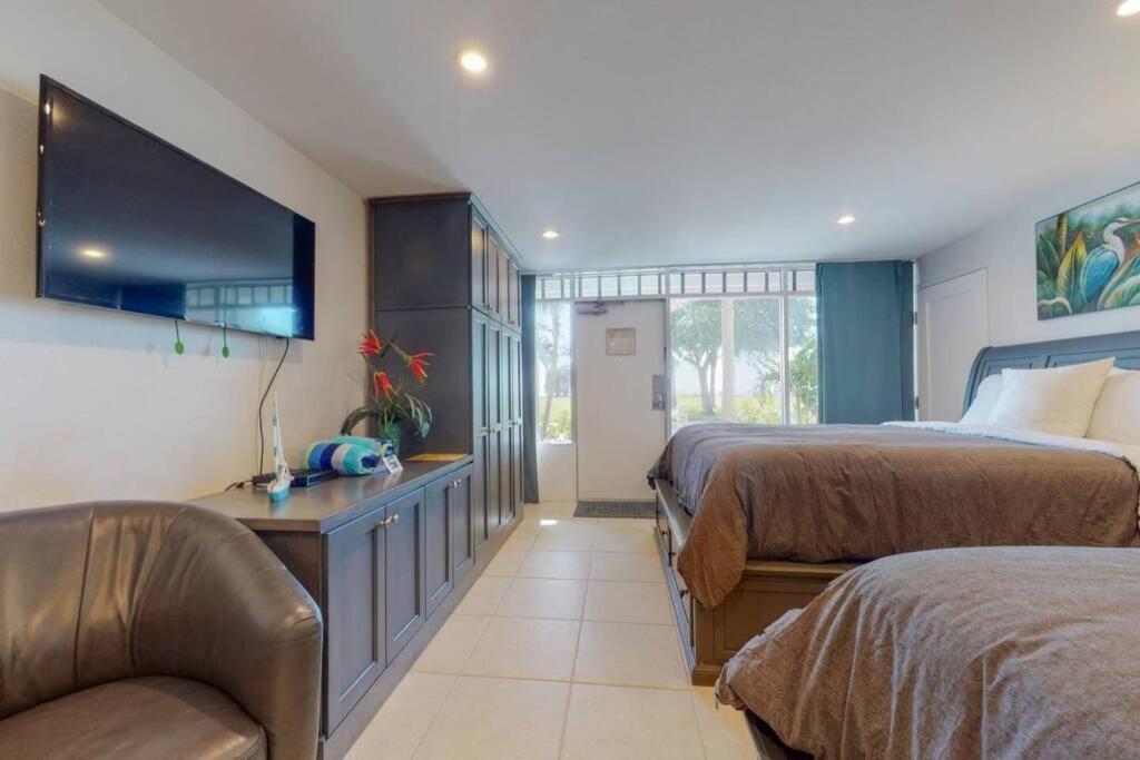 Sea Spray, Studio 114, Beach Steps Away! Pool+Wifi Ruskin Esterno foto